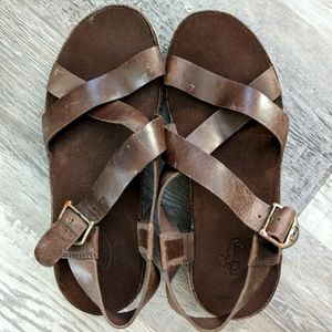 Chaco Women's Wayfarer Leather Sandal- size 8 otter brown